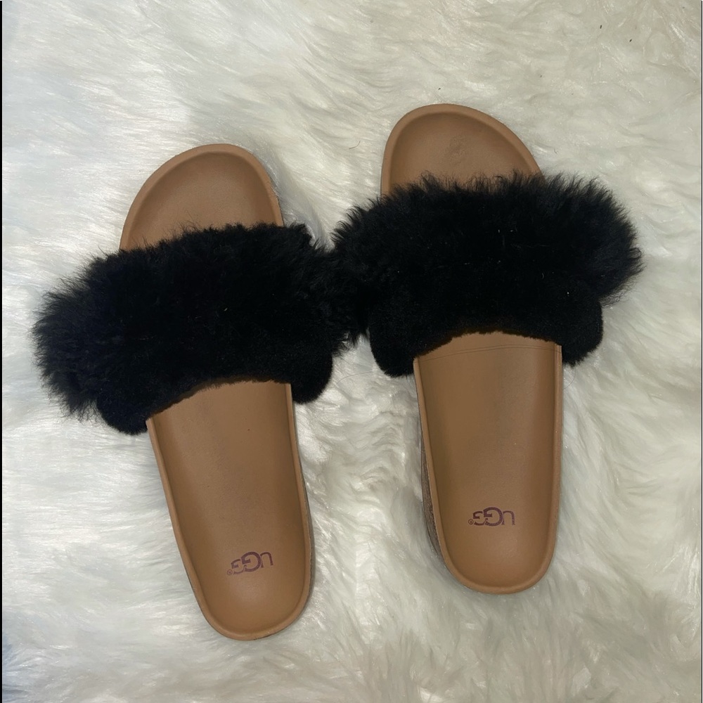 UGG Black shearling sandal slides - size 9